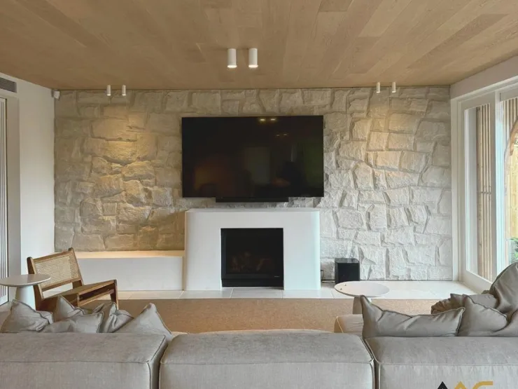 Luxury home internal caulking project in Vaucluse